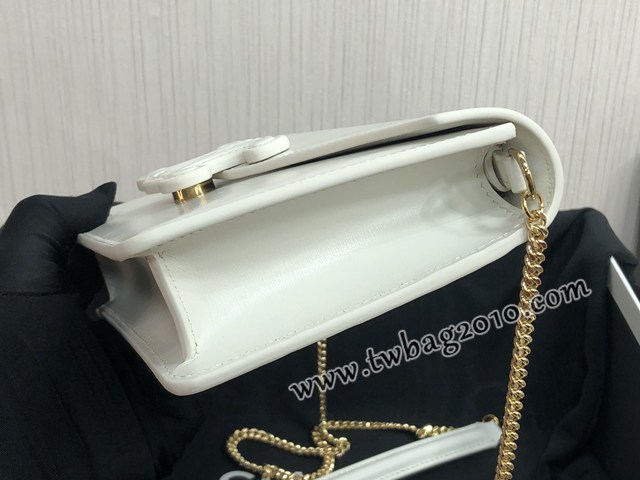 Celine專櫃2023新款CUIR TRIOMPHE斜挎女包 賽琳新品WOC鏈條皮革信封包 10J733 sldj2285